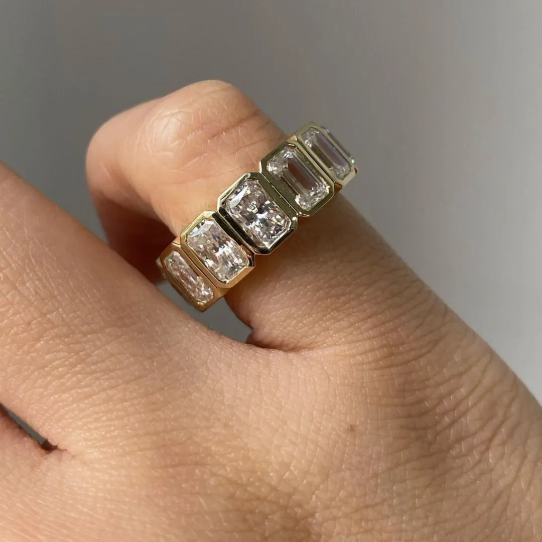 /public/photos/live/Radiant Cut Full Eternity Woman Engagement Ring 516 (1).webp